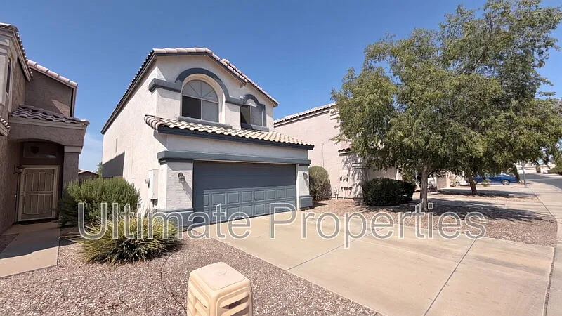 3 bed, 2.5 bath, 1557 sqft, $2,095 — Photo 1
