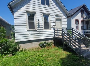 2512 W Rogers St, Milwaukee, WI 53204
