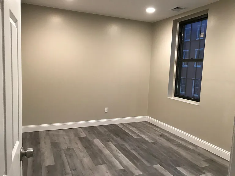 266 S 10th St #2F — Photo 8