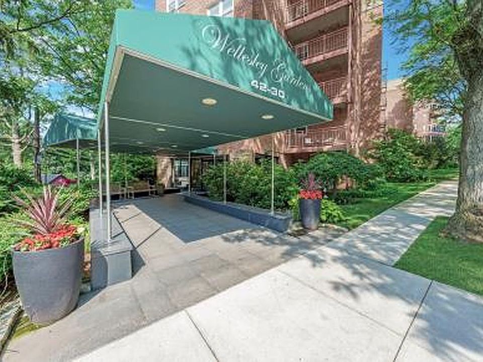 1st image of 4230 Douglaston Pkwy APT 5K