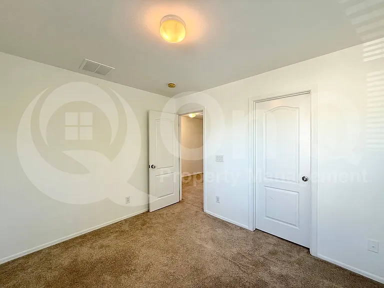 2209 E Pecan Rd — Photo 14