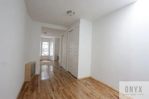 Rented by Onyx | media 2