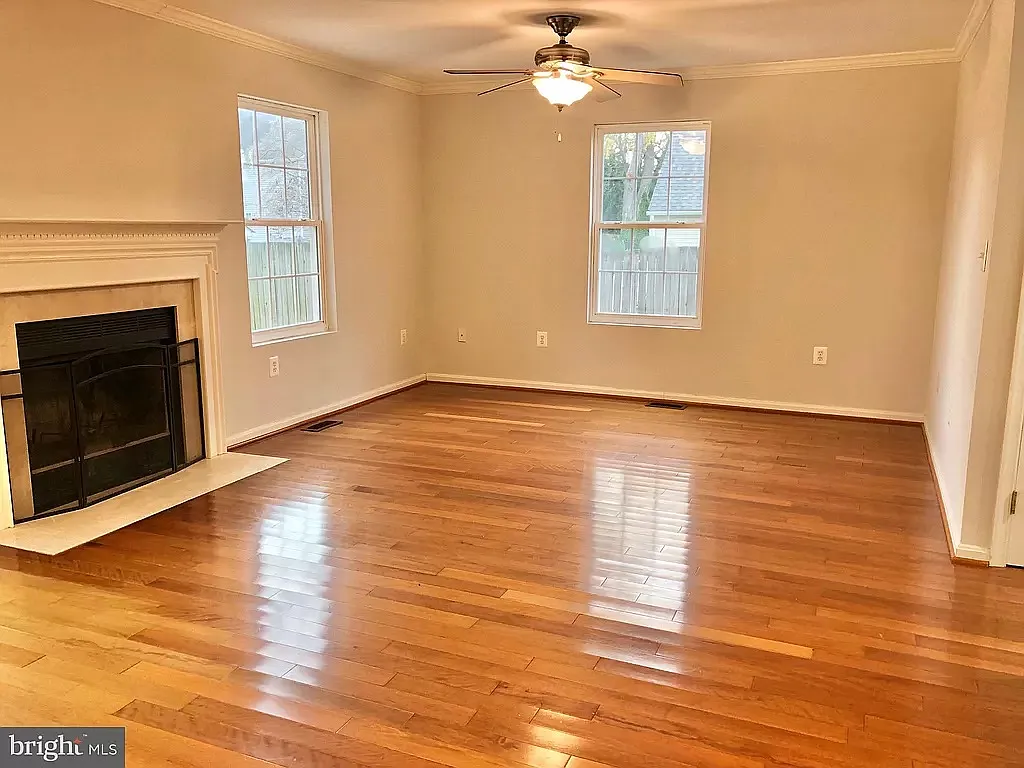 3 bed, 2.5 bath, 1536 sqft, $3,000 — Photo 4
