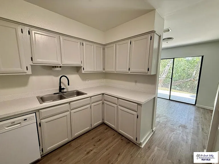 2101 El Dorado Ave — Photo 15