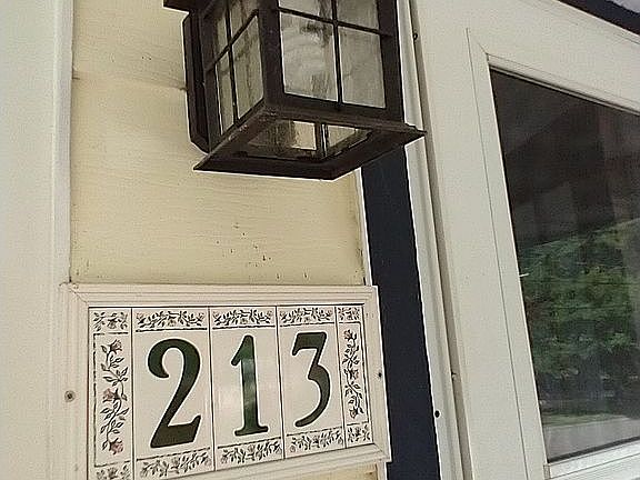 5th image of 213 W Henry St