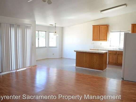 3rd image of 8205 Winkler Way