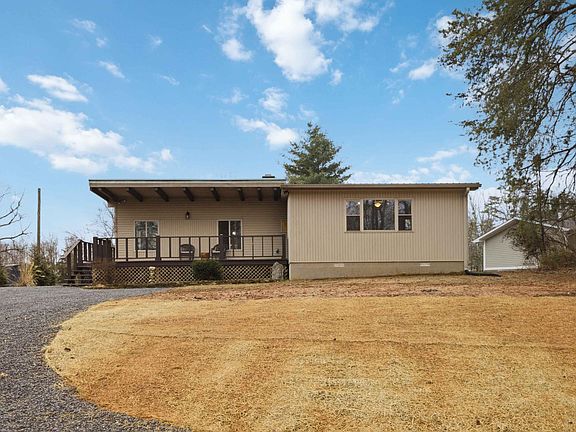 2nd image of 1704 Harbor Springs Rd