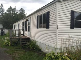 14 1st St, Kenduskeag, ME 04450