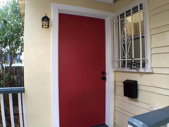 2nd image of 521 1/2 Olive Ave