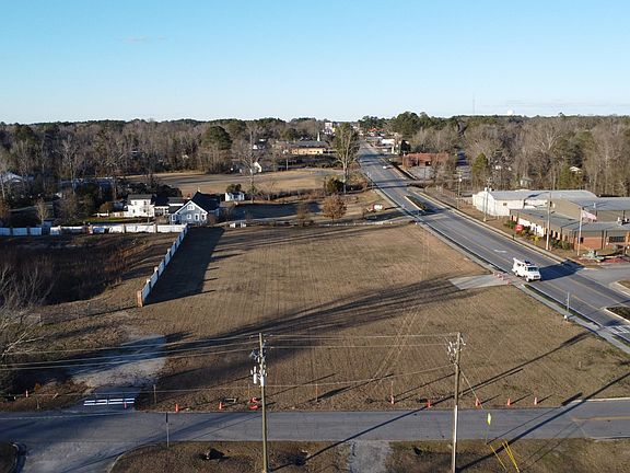 2nd image of 609 Main Street