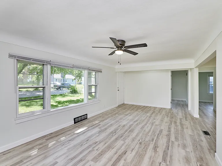 6009 Bermuda Dr — Photo 4