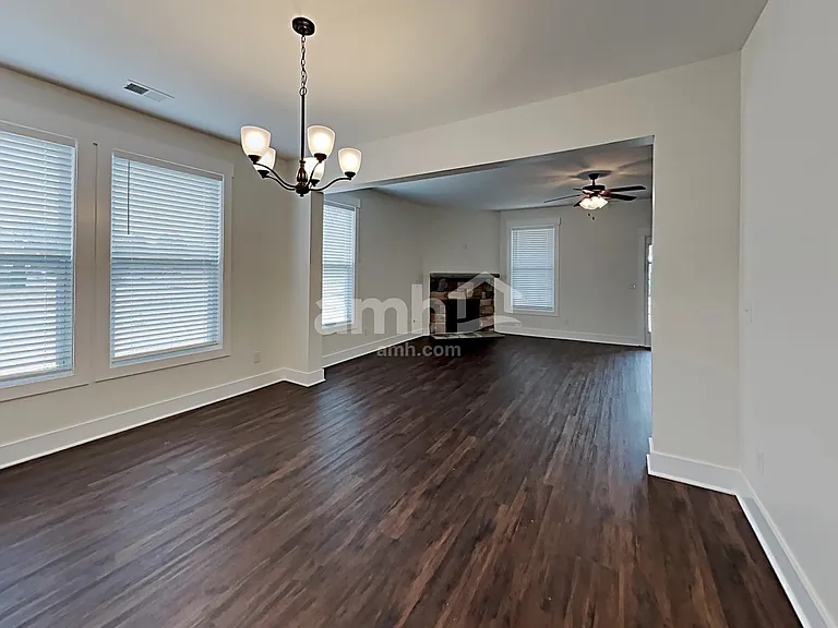 1104 Westlawn Blvd — Photo 7
