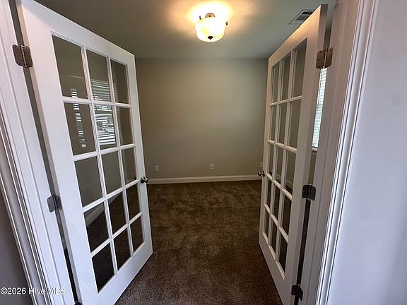 3rd image of 640 Ashburn Drive #Wd310