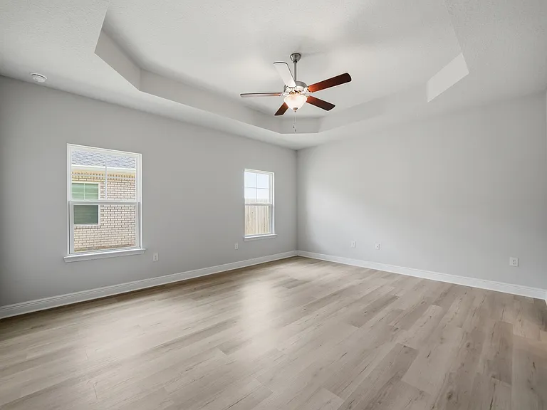 692 Alleyoak Ln — Photo 4