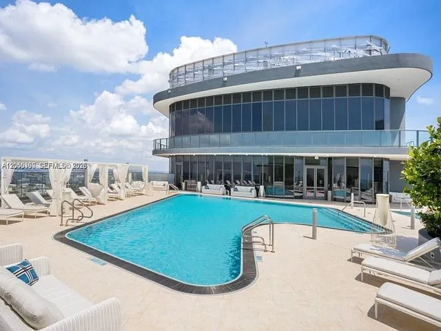1000 Brickell Plz #3308
