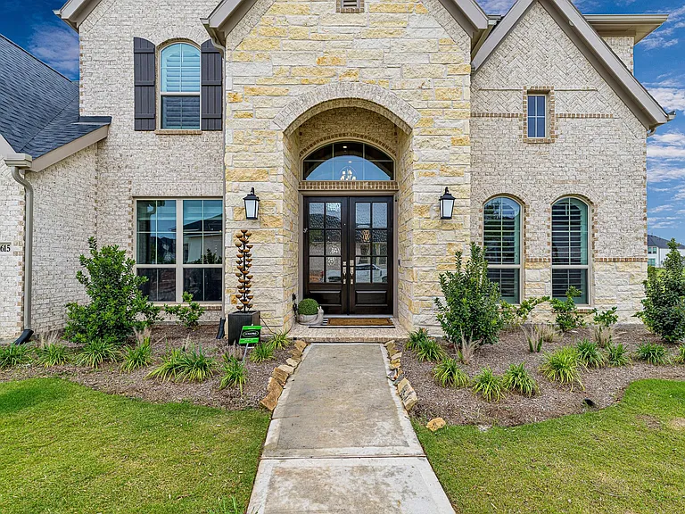 5615 Logan Ridge Ln — Photo 5