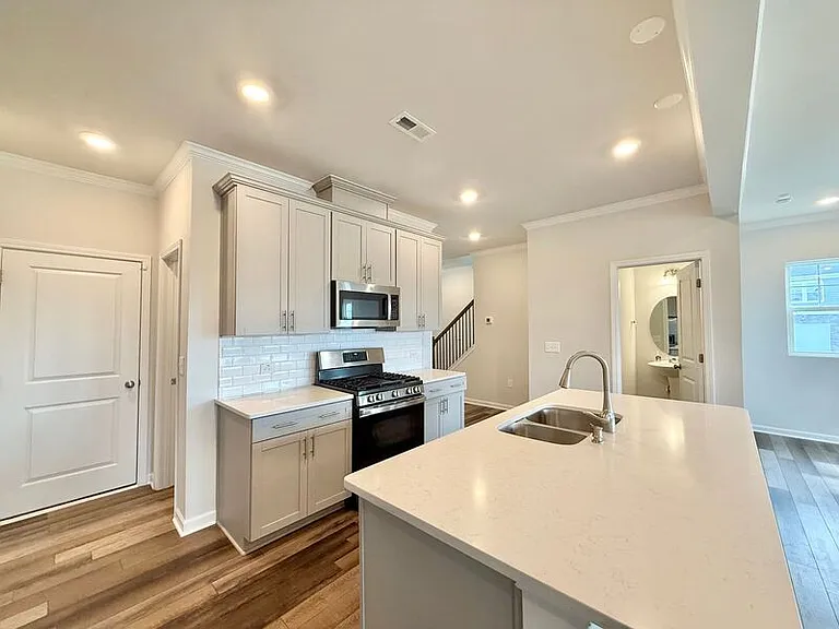 5003 Tura St — Photo 6