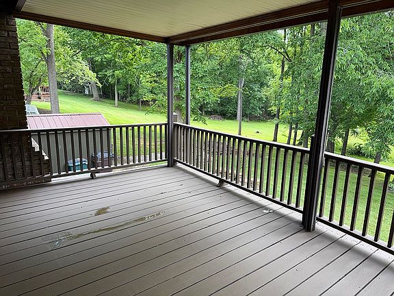 3rd image of 267 Duck Pond Rd