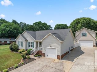 129 Rainbow St SW, Concord, NC 28025