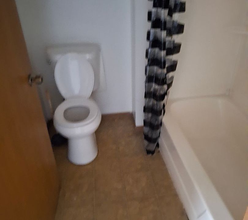 1st image of 911 W 3rd St #218A