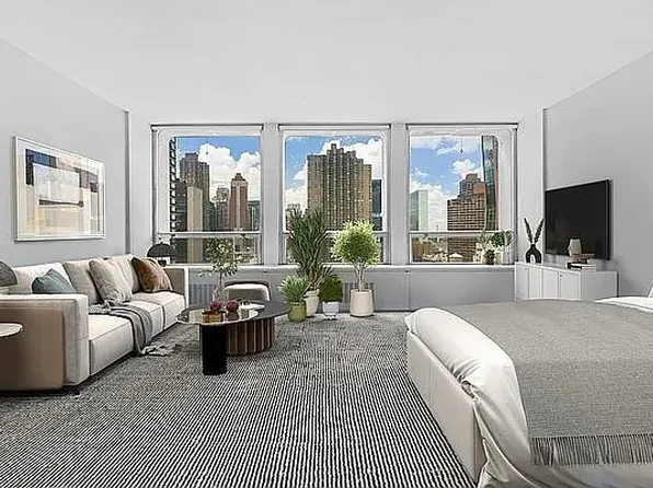 300 East 33rd Street image 1 of 10