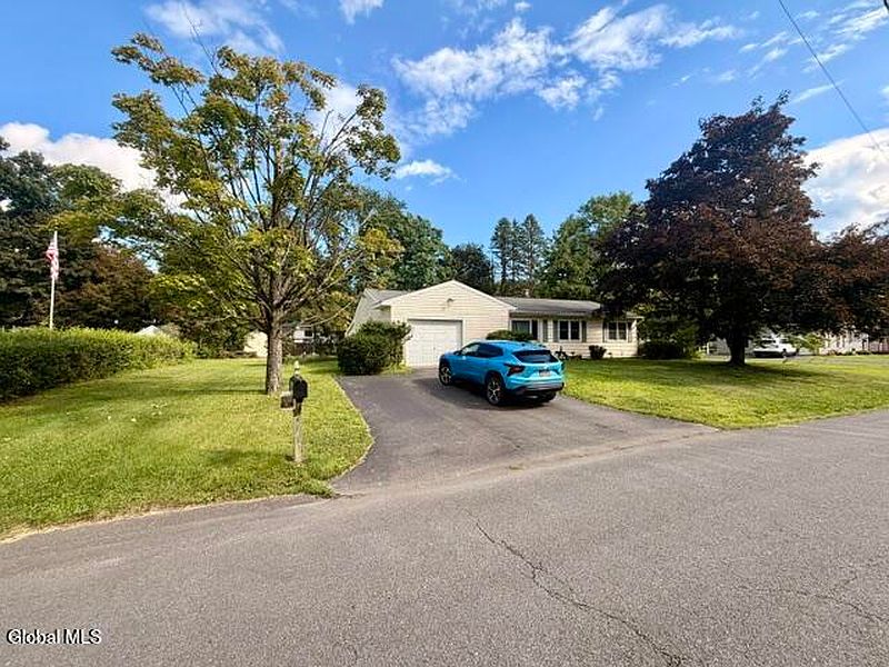 2nd image of 9 Clearview Boulevard