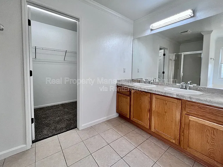 6054 E Hampton Way — Photo 20