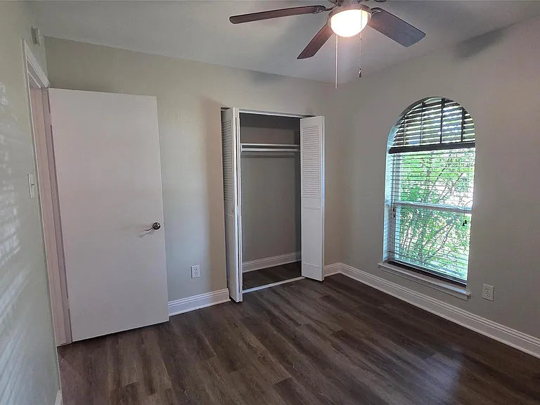 335 Springwillow Rd — Photo 12