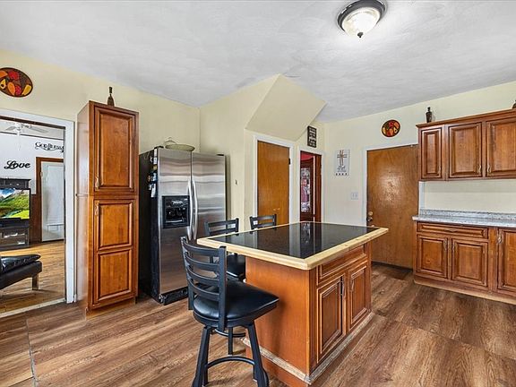 2nd image of 244 Park St