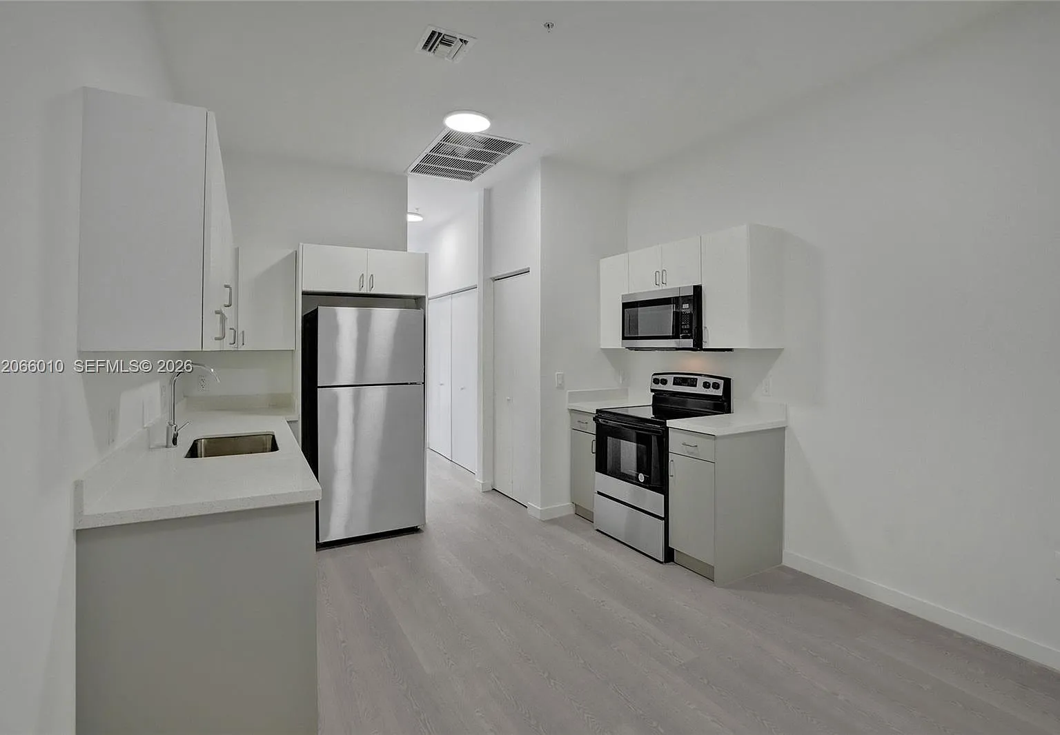 Lawrence Estates Land Cos — Photo 2