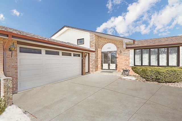 1st image of 12218 Lake View Dr