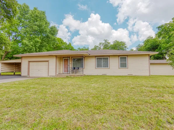 308 W White St, Pilot Point, TX 76258
