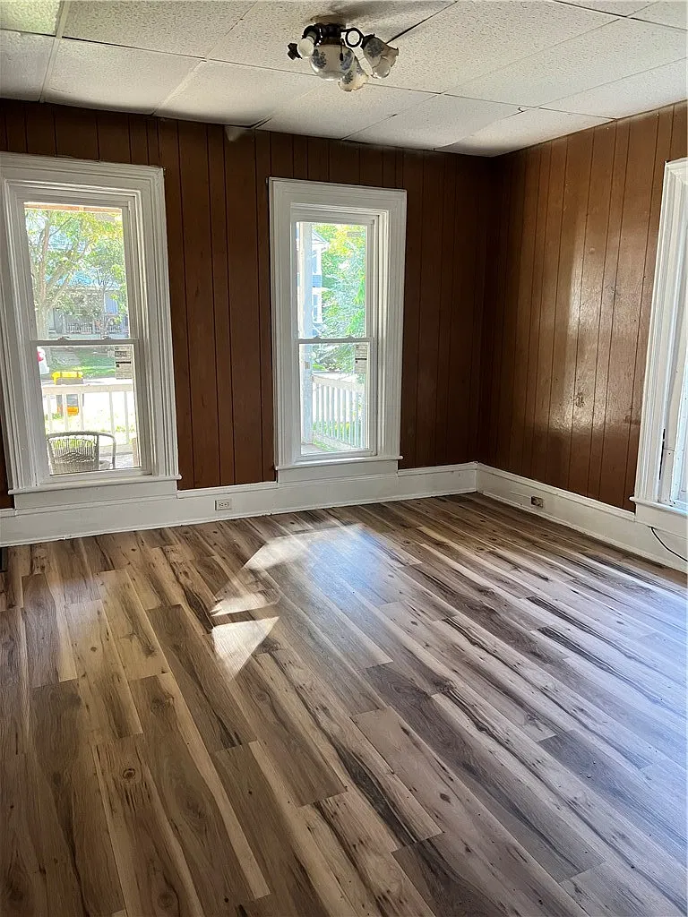 2 bed, 1.0 bath, 870 sqft, $950 — Photo 1