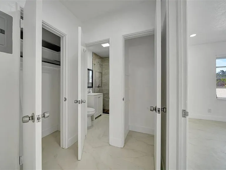 323 Elm St #7 — Photo 19