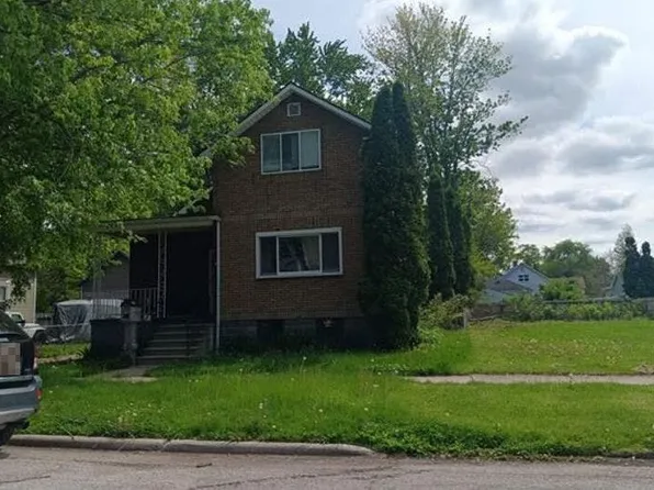 2014 4th St, Bay City, MI 48708