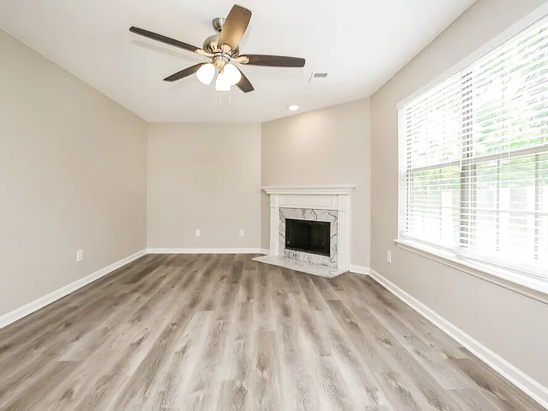 309 Cedar Park Cir — Photo 5