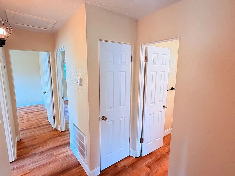 2708 Geoffrey Dr — Photo 11