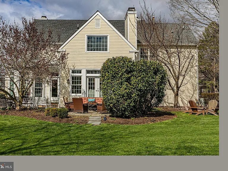 3 Maidstone Ct — Photo 34