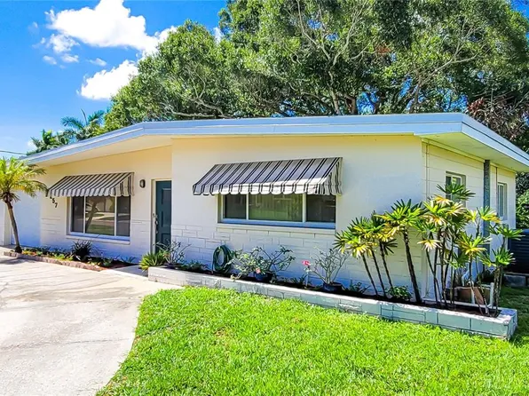 257 45th Ave NE, Saint Petersburg, FL 33703