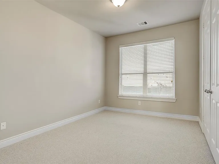 9133 Creekstone Lake Dr — Photo 21