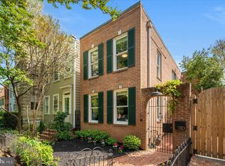 130 10th St SE, Washington, DC 20003