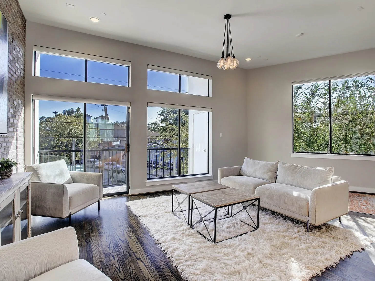 3 bed, 3.5 bath, 2479 sqft, $3,990 — Photo 1