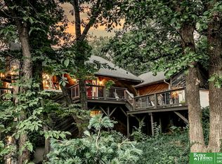 1015 S 220th St, Elkhorn, NE 68022