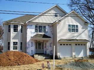372 Lake Shore Dr, Parsippany, NJ