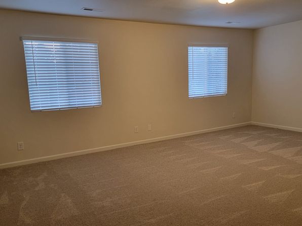 107 Walnut Crossing Dr