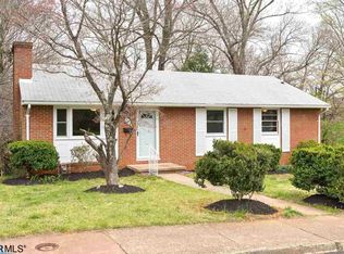 302 Camellia Dr, Charlottesville, VA 22903