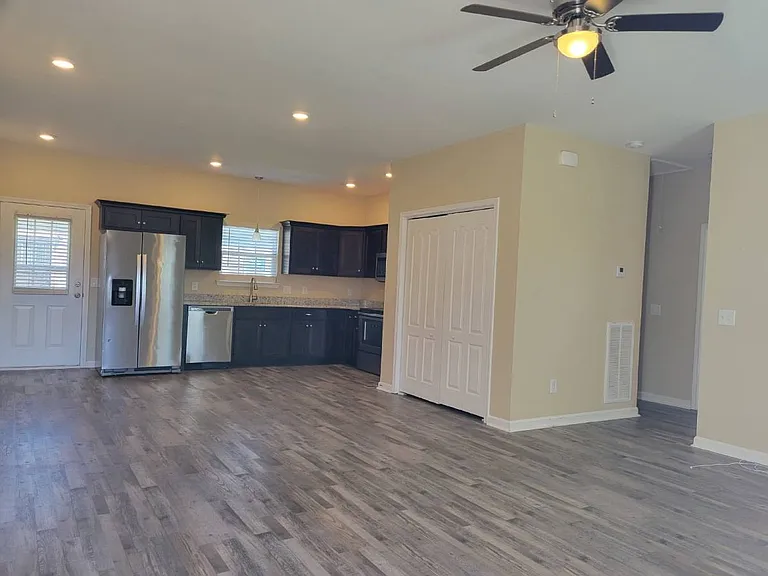 111 Calista Rd — Photo 4