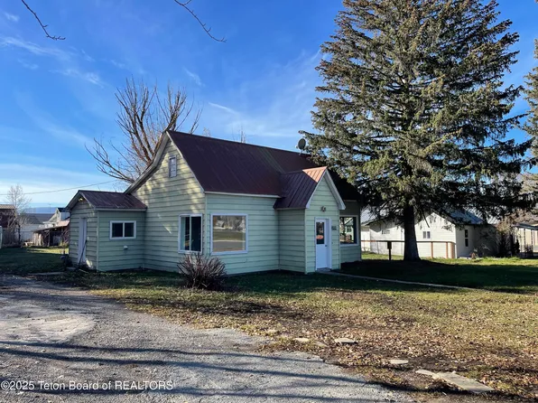 174 E 4th Ave, Afton, WY 83110