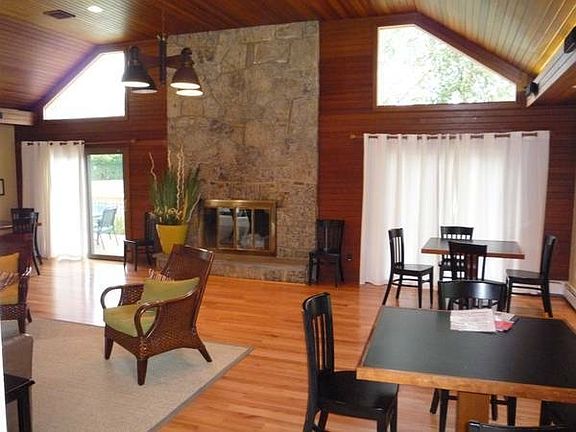 4th image of 75 Greenway Close Side Lf Floor 1