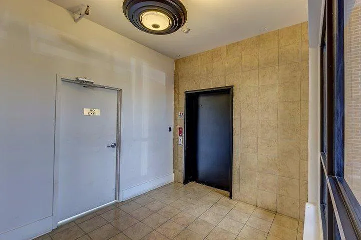 275 S Limestone St #240 — Photo 25